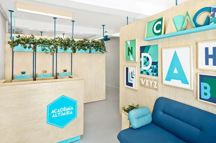 英語教育培訓(xùn)機(jī)構(gòu)前臺(tái)裝修設(shè)計(jì)案例效果圖